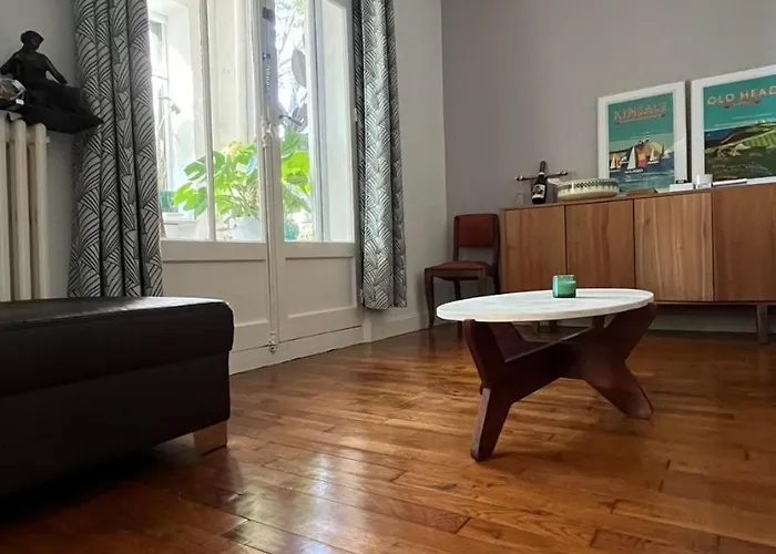 Belle Epoque Idealement Situee Et Centre * Сен-Рафаель